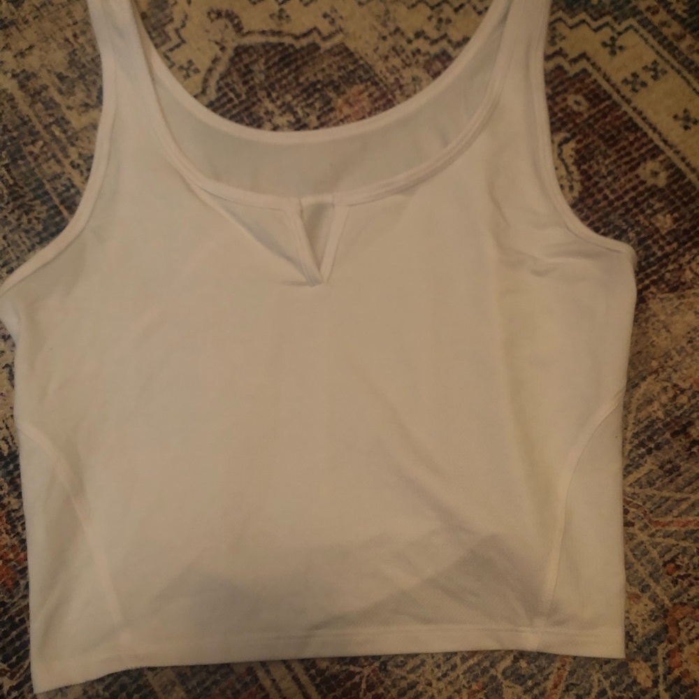 Lululemon tank size 4